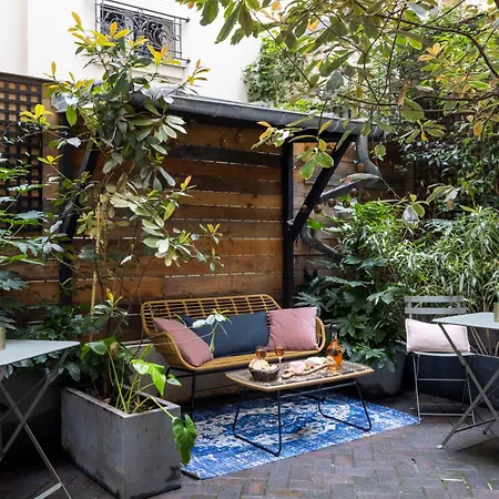 Coq Hotel