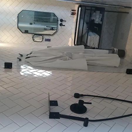 Coq Hotel Parijs