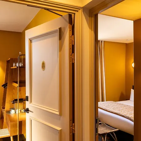 Coq Hotel