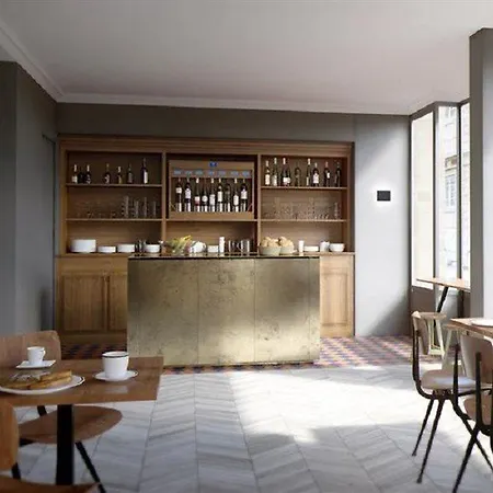 Coq Hotel