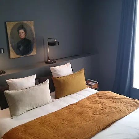 Coq Hotel