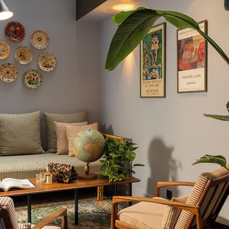 Coq Hotel