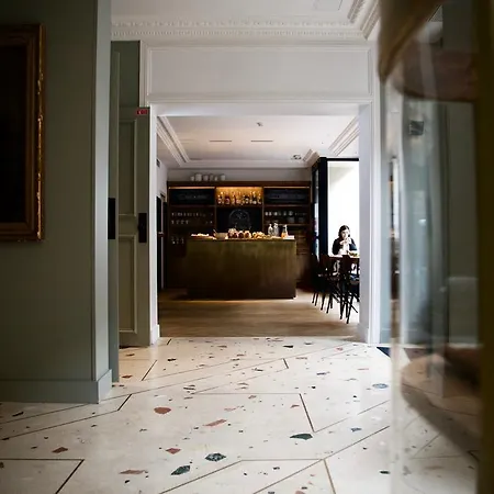 Coq Hotel
